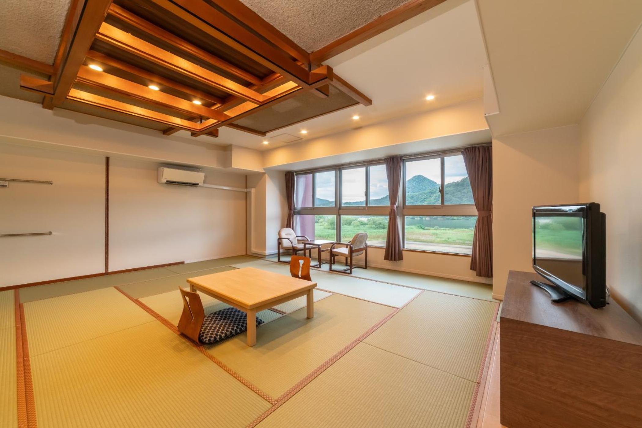 Japanese, Standard, 6 Futon Beds, Riverside, Shared Bathroom, Tatami