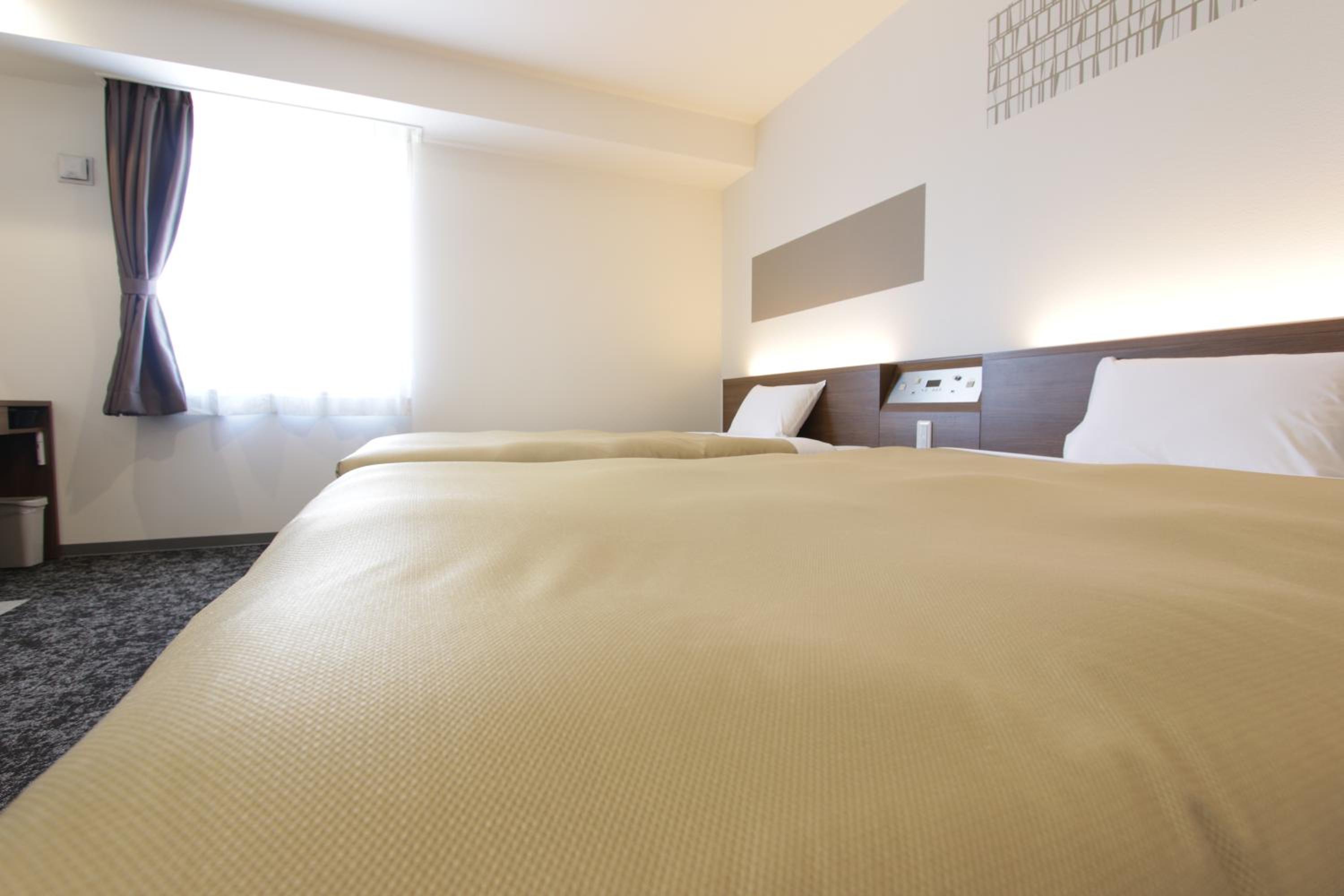 Room, Twin Beds