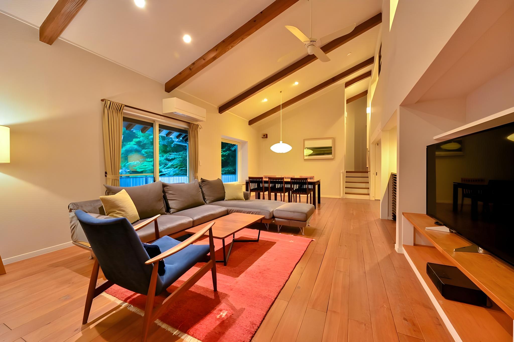 Semi Western, Duplex, Style