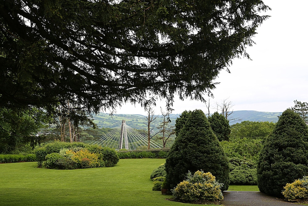 Maes Manor Hotel 45/50