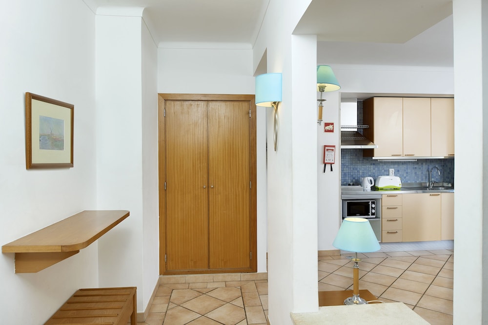 Oceanus Aparthotel 53/63