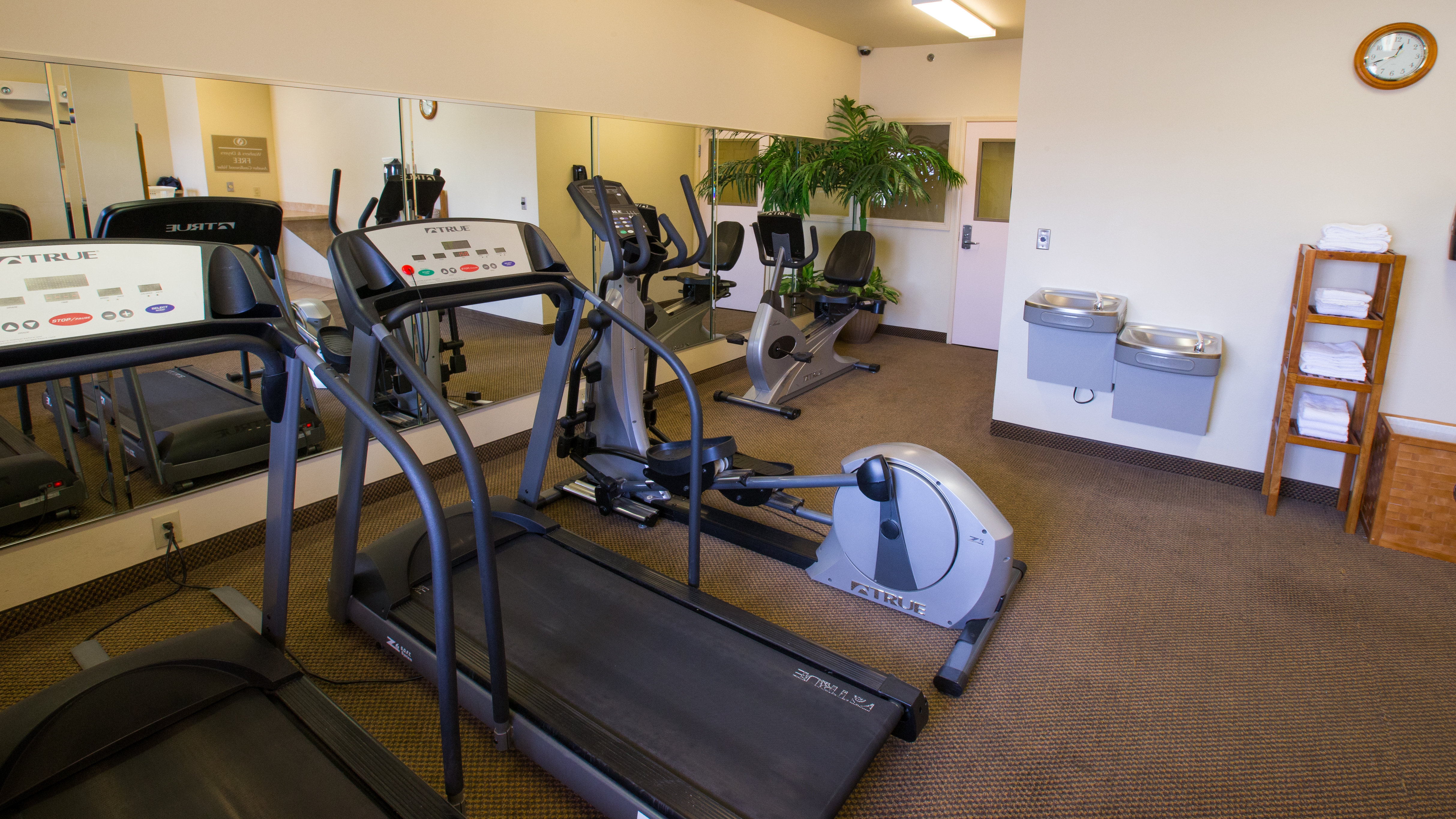 Candlewood Suites Joplin 17/35