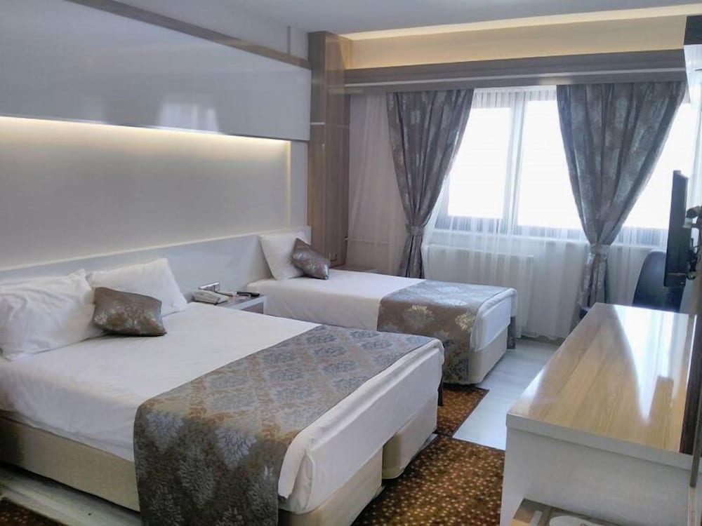 Napa Hotel 9/37