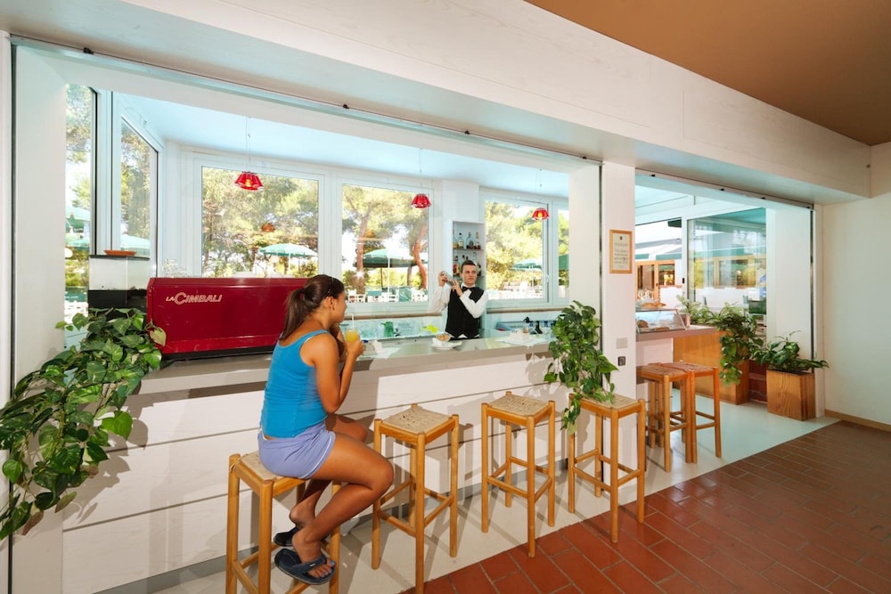 HOTEL KYRIE ISOLE TREMITI 25/40