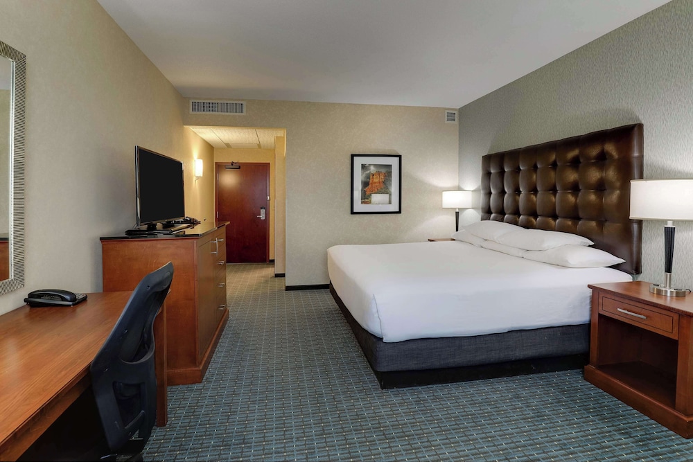 ROOM, KING BED, HIGH FLOOR