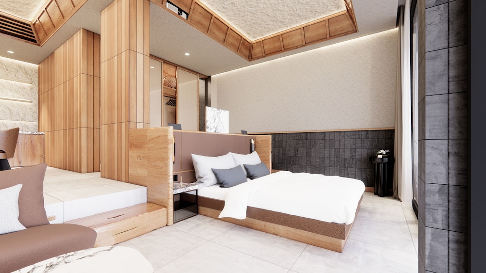Suite, King Bed, Rice Field View