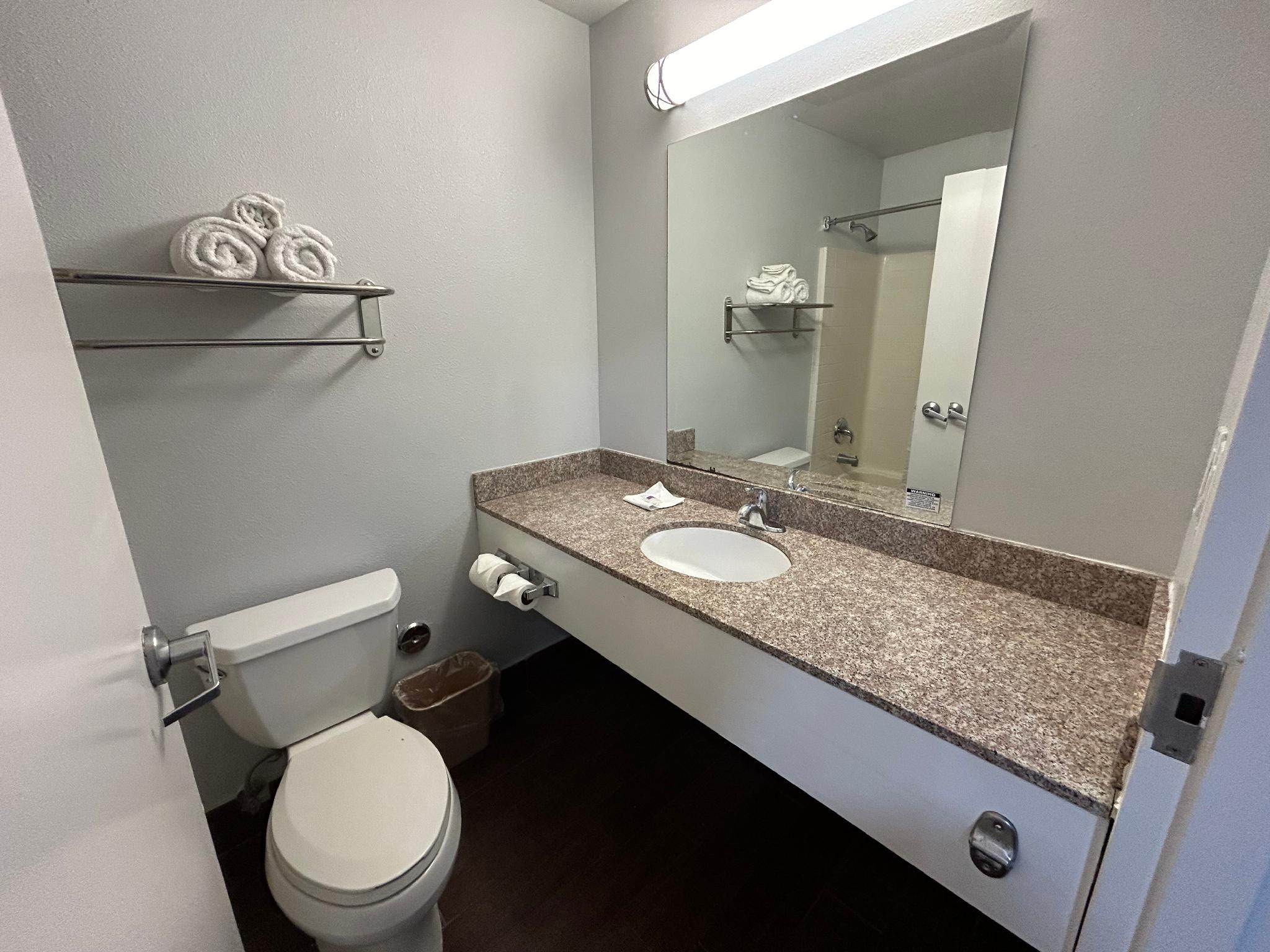 Studio6 Suites Hesperia, CA - West Main Street - I-15 32/33
