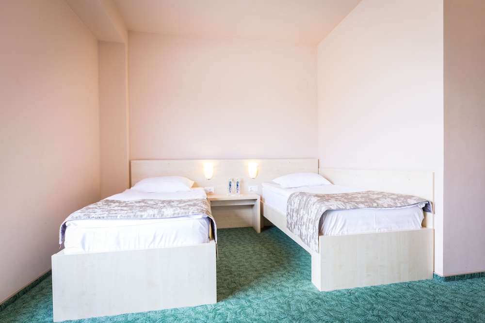 Drachenhaus Stop Hotel 8/22