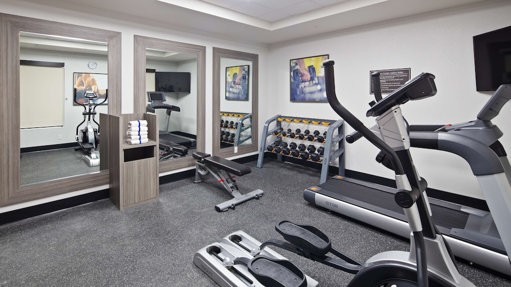 Best Western Green Oak Inn & Suites 20/30