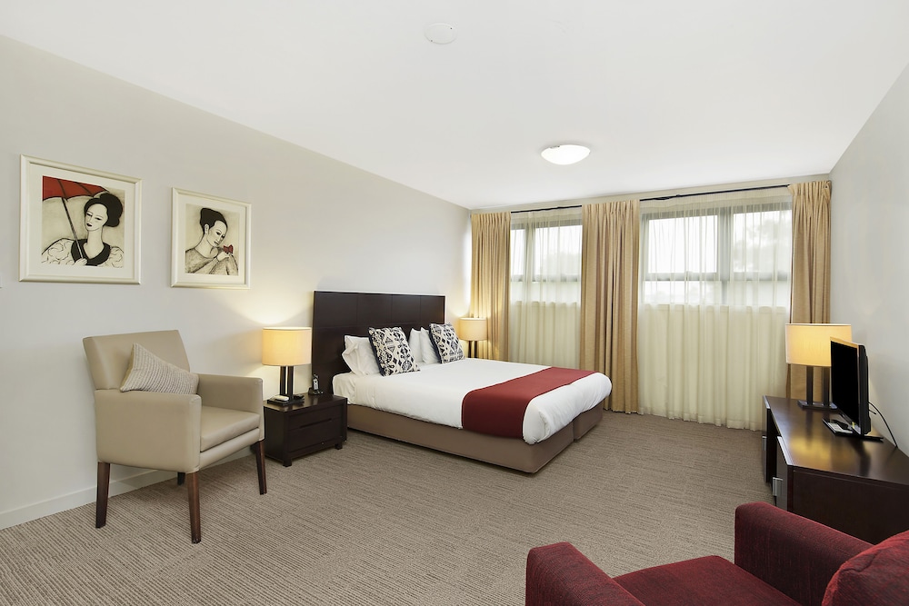 1 Bedroom, Apartment, King Bed, Kitchen