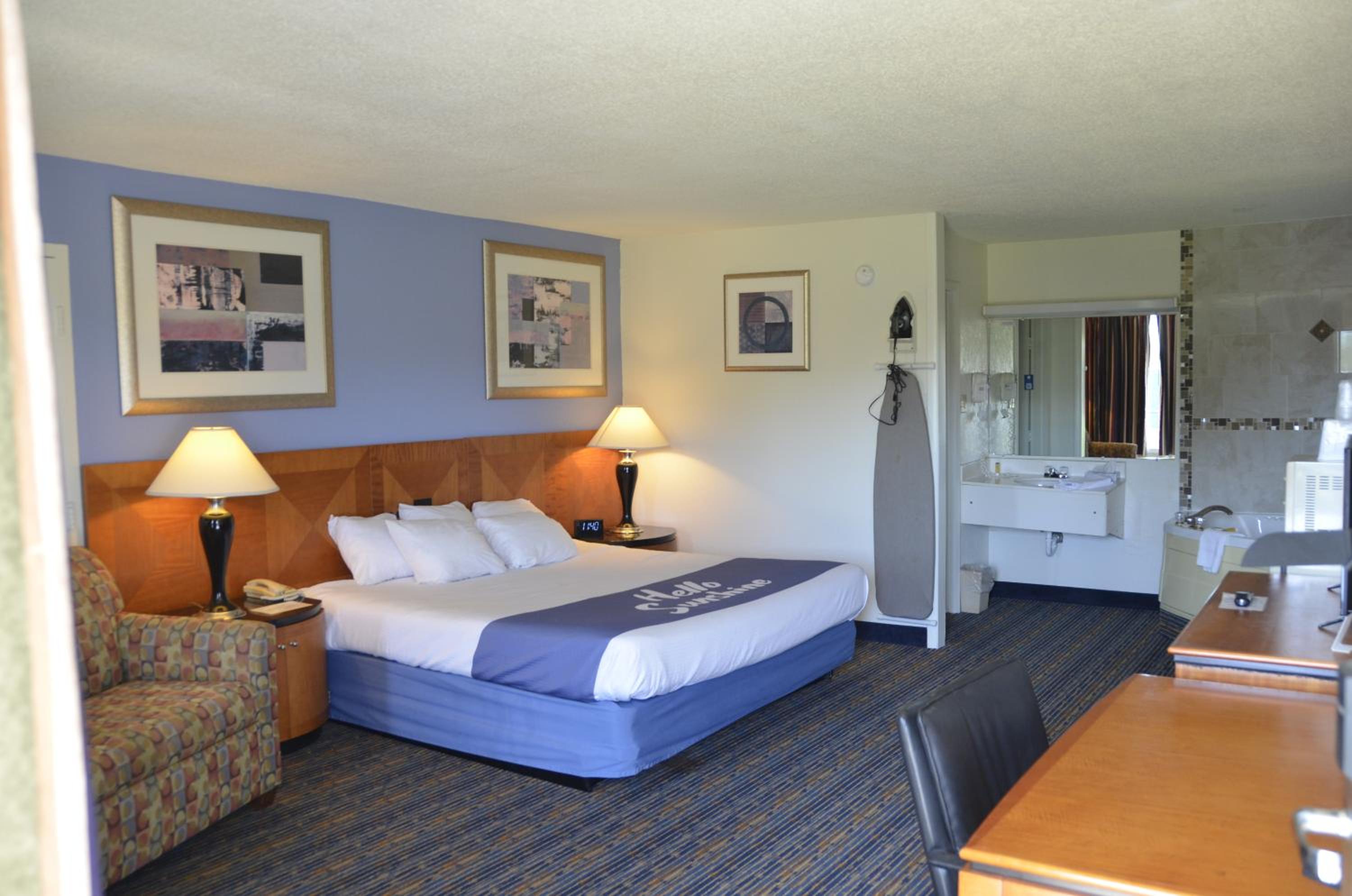 غرفة سوبيريور بسرير كينج، Days Inn by Wyndham Luray Shenandoah 5/10