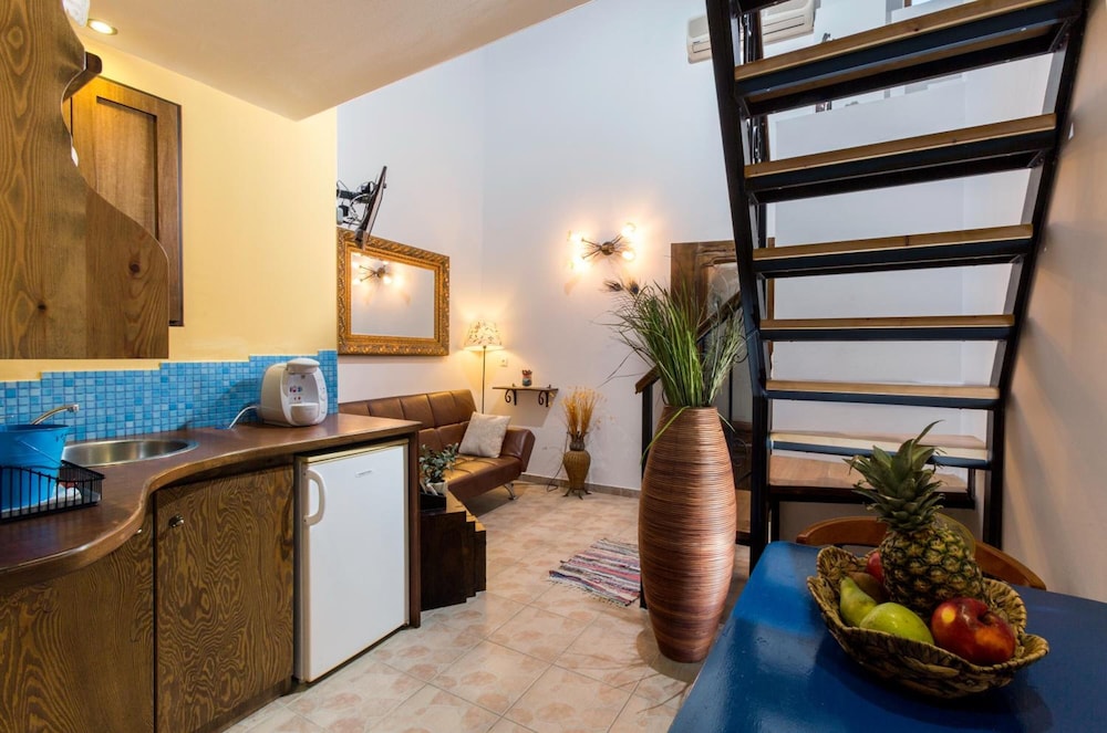 Lindos Boutique Rooms Adults Only 19/28