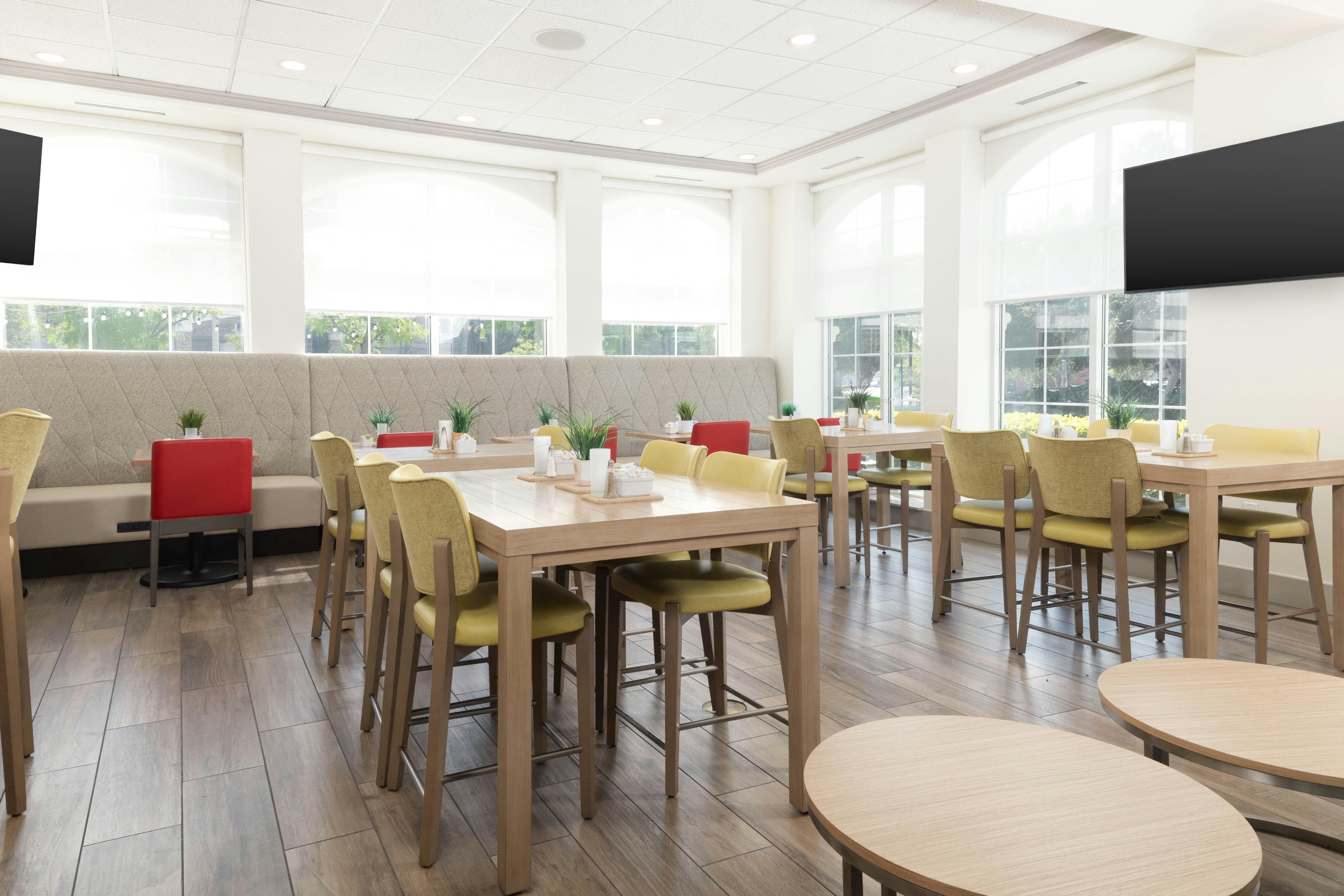 Hilton Garden Inn Ontario/Rancho Cucamonga 41/49