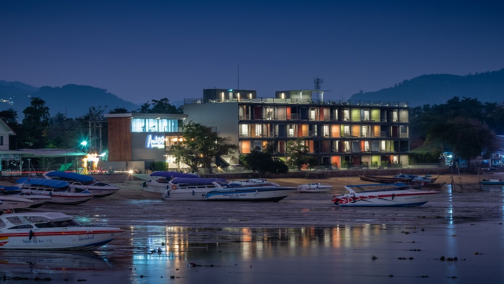 Arch39 Phuket Beach Front 29/36