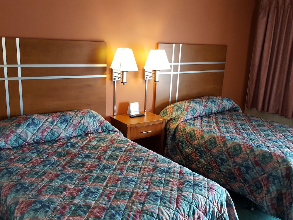 Travelers Lodge Motel Marshall 14/60