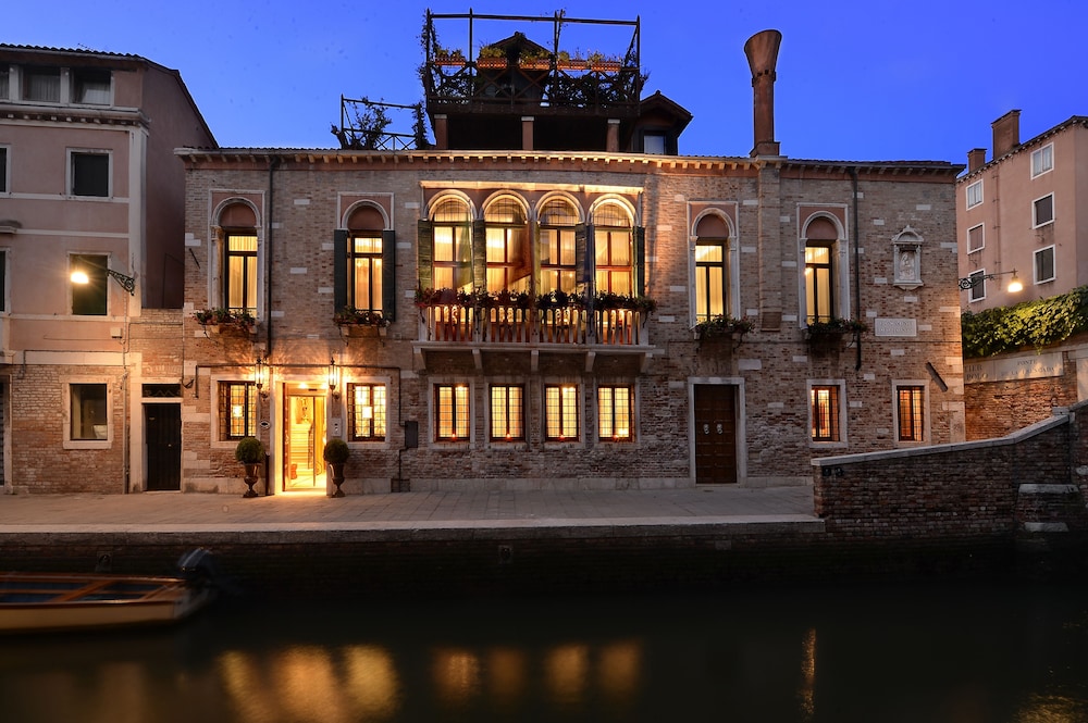 Palazzetto Madonna 4/88