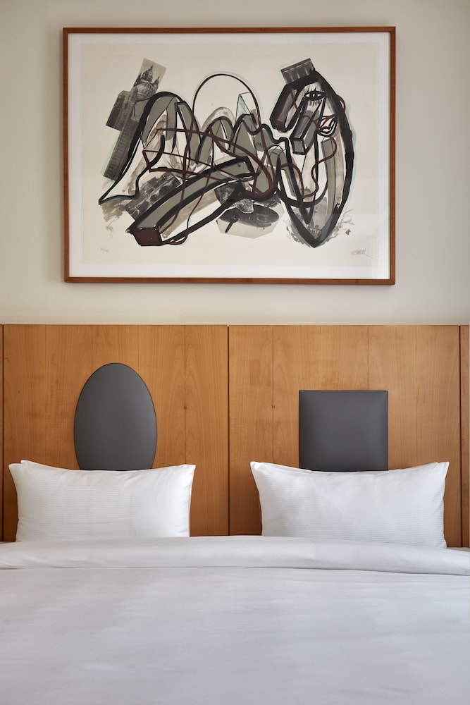 Radisson RED Berlin Kudamm 27/66