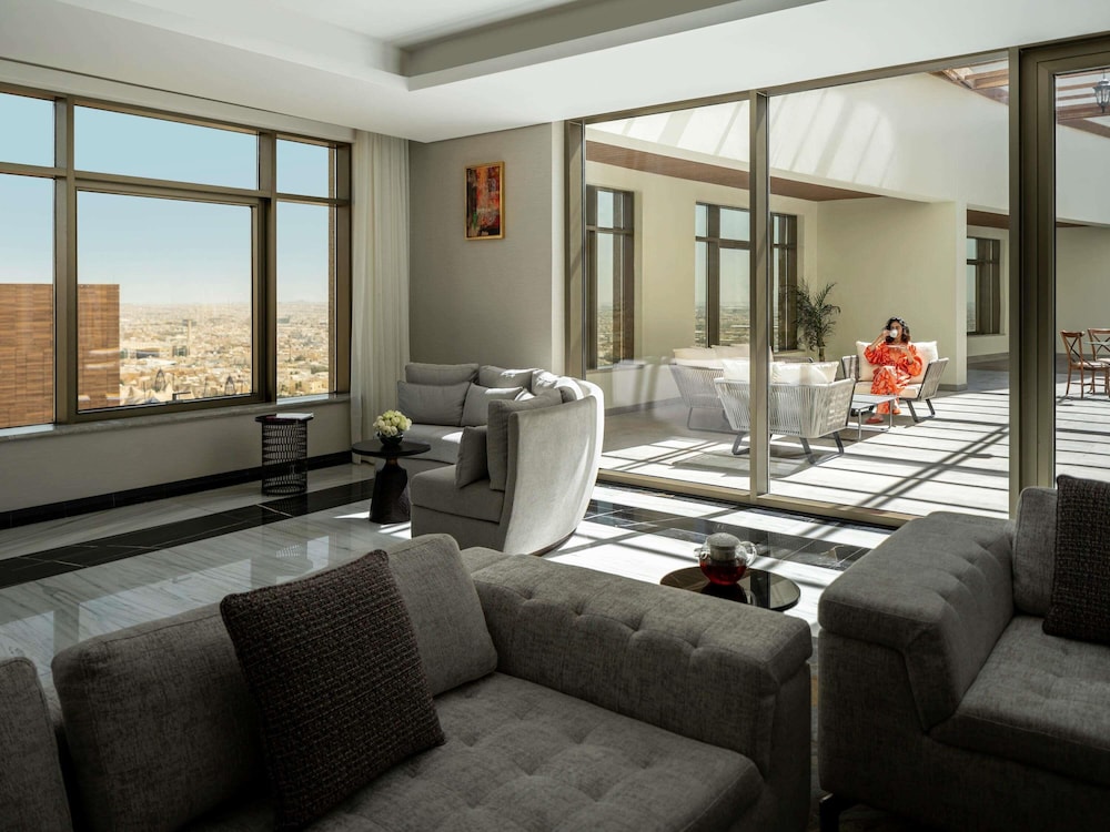 فندق وريزيدنس موفنبيك الرياض(Movenpick Hotel & Residences Riyadh) 36/57