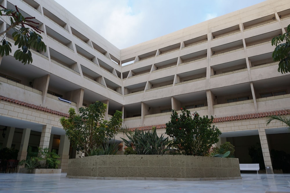 Piramides Resort 8/60
