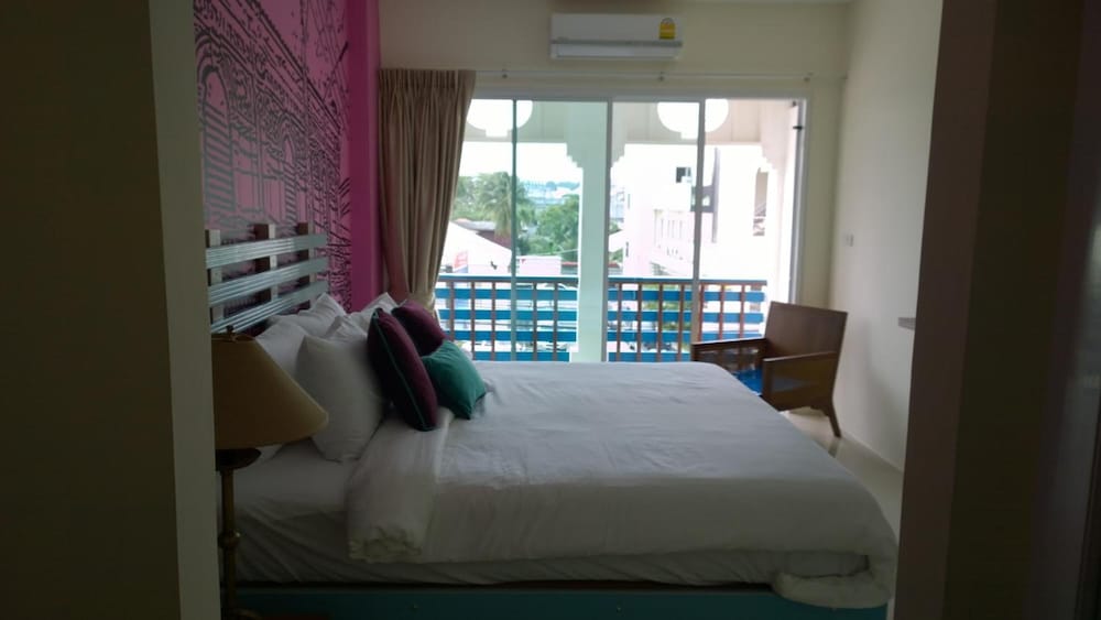 The Pho Thong Phuket 17/44