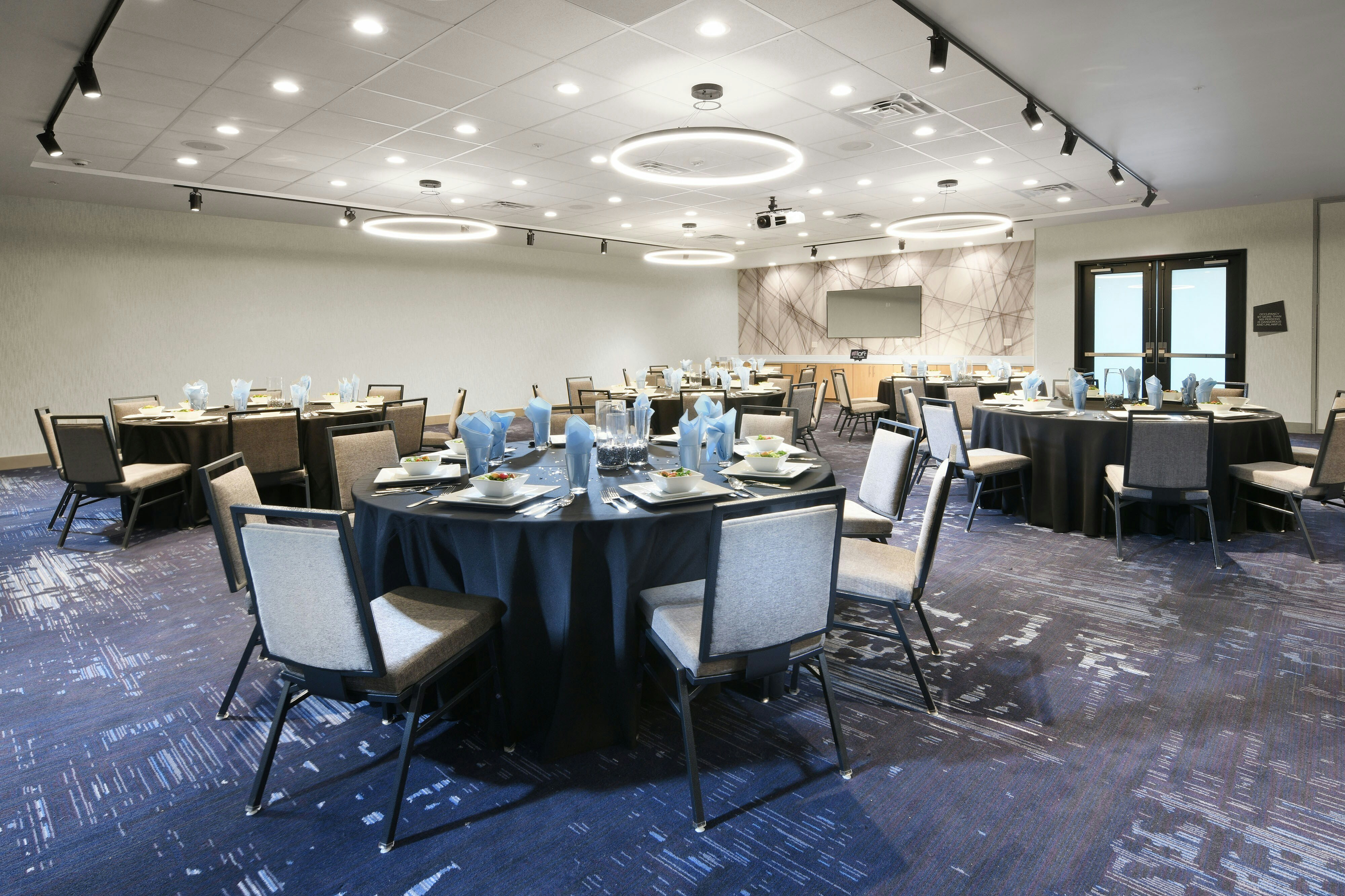Aloft Dallas Euless 34/44