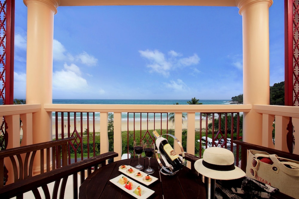 Centara Grand Beach Resort Phuket 41/85