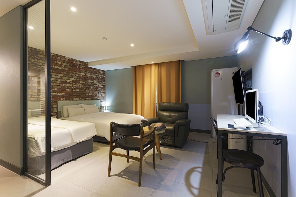 SR Design Hotel 47/60