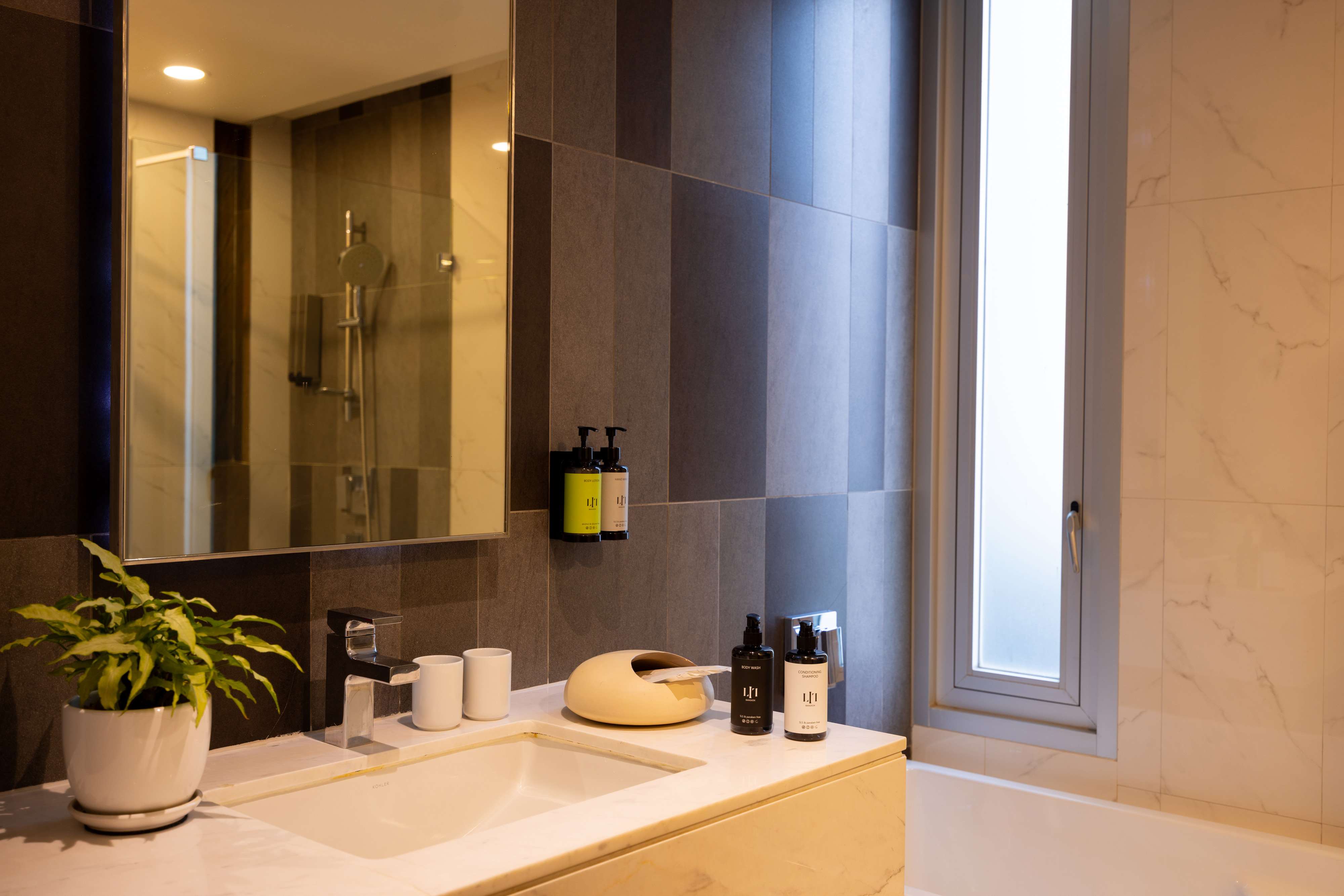 LiT Studio، Lit Bangkok Residence 5/7