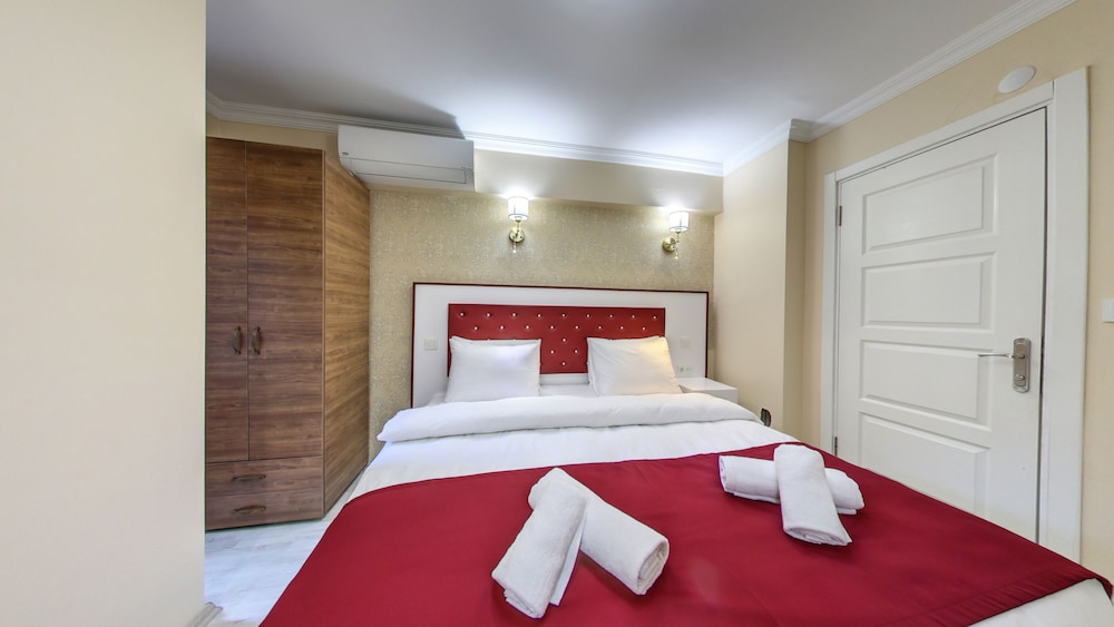 Cihangir Palace Hotel 25/69