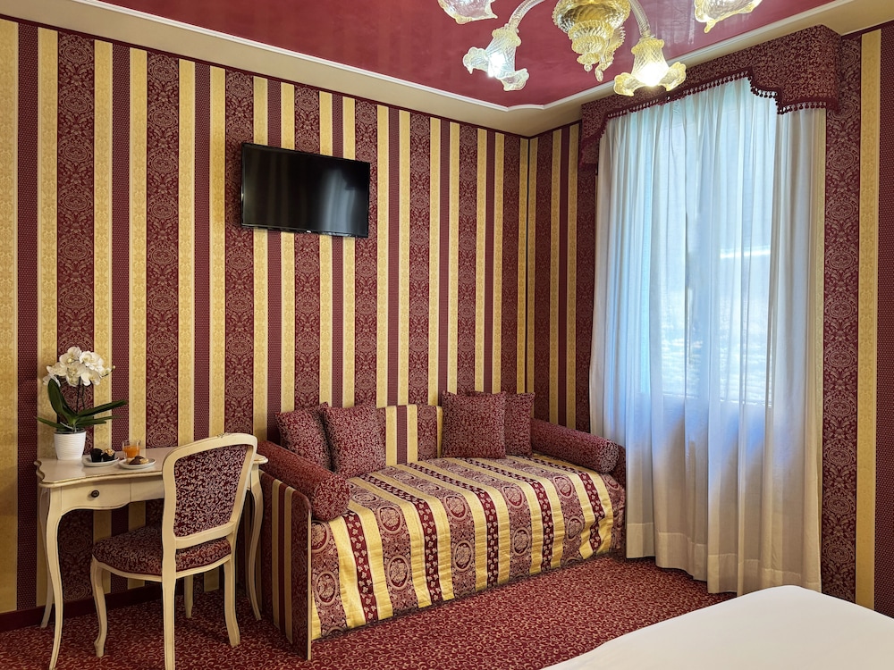 Hotel Alcyone 58/63