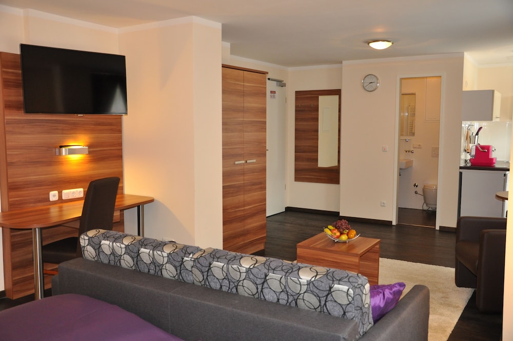 Batu Apart Hotel 24/50