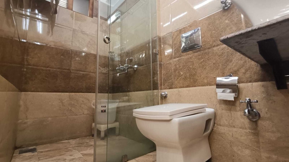 Bridge View Regency 46/50
