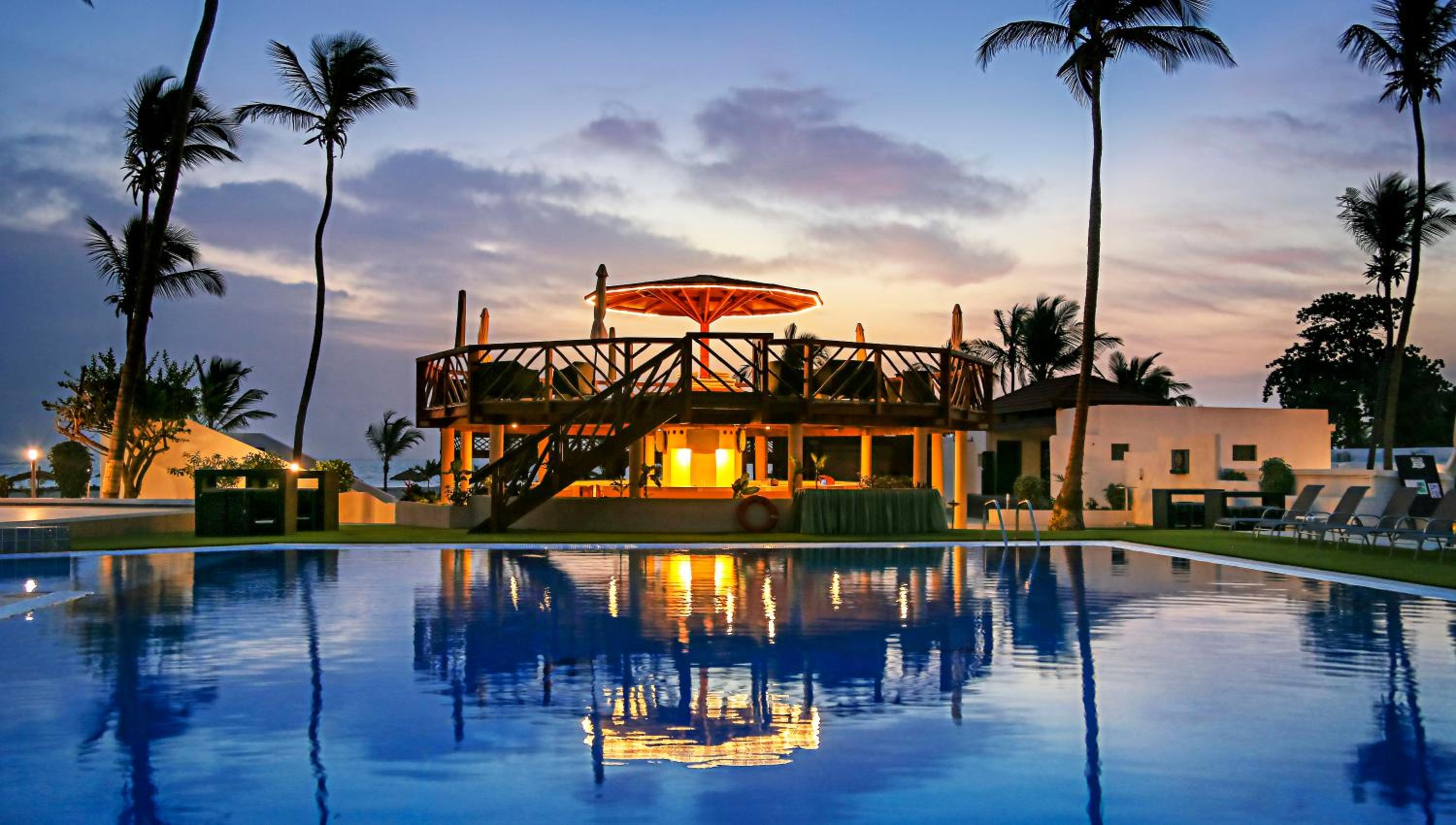 Sunbeach Hotel And Resort 5/26