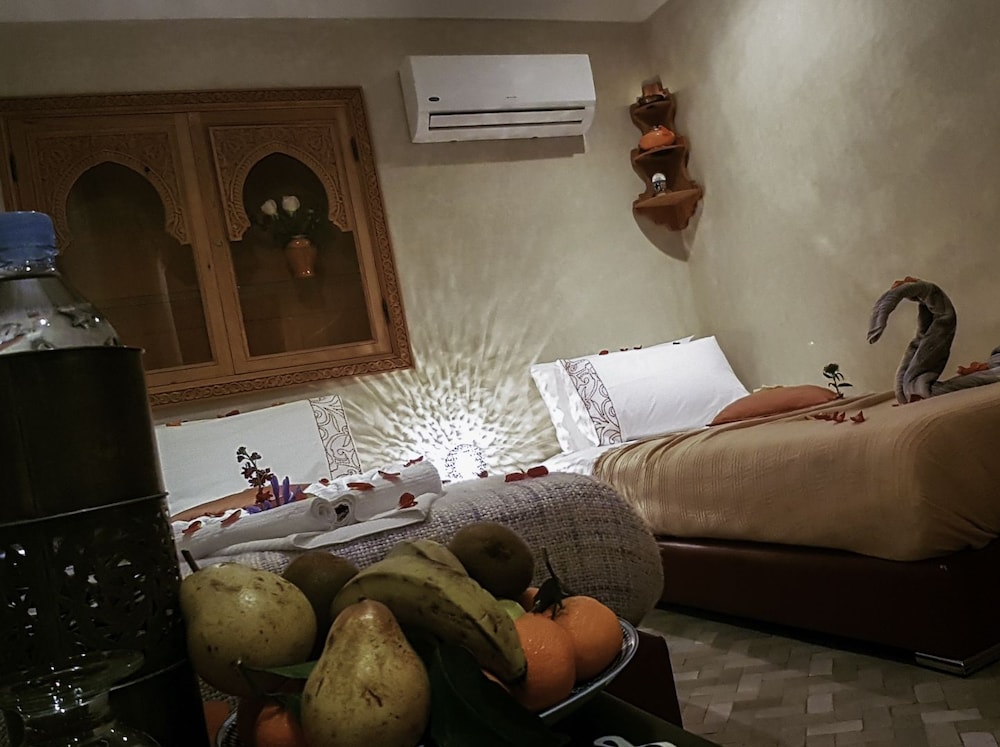 Riad Gallery 49 30/50