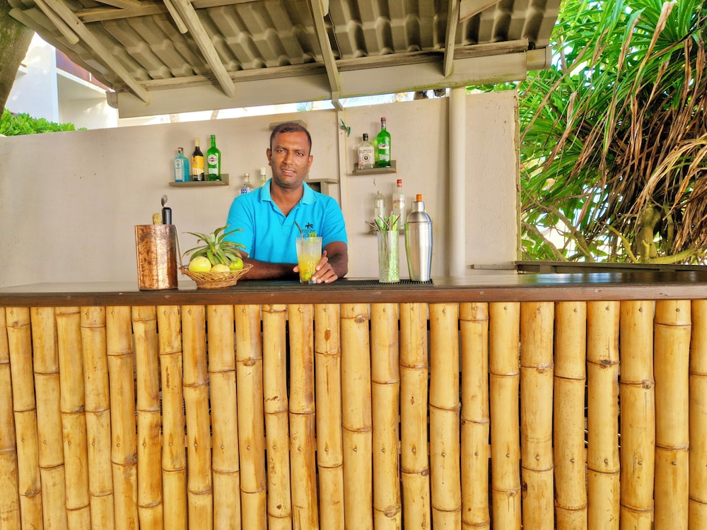 Suite Lanka 6/50