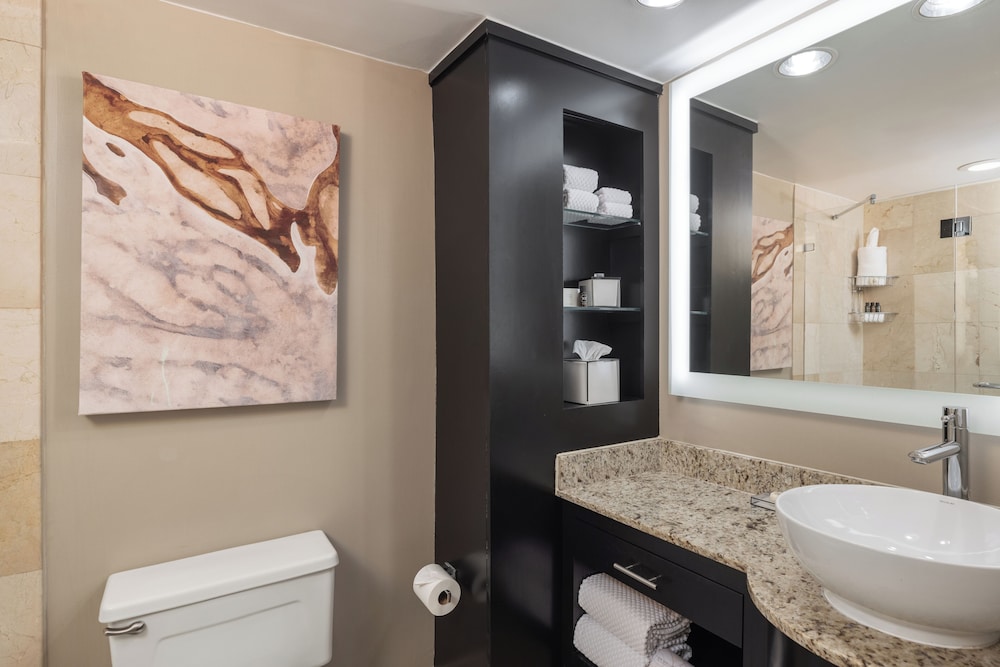 Executive, Suite, King Bed, The San Luis Resort Spa & Conference Center 5/9
