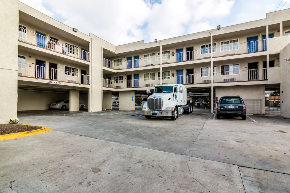 Motel6 Bell Gardens, CA - Los Angeles 31/38