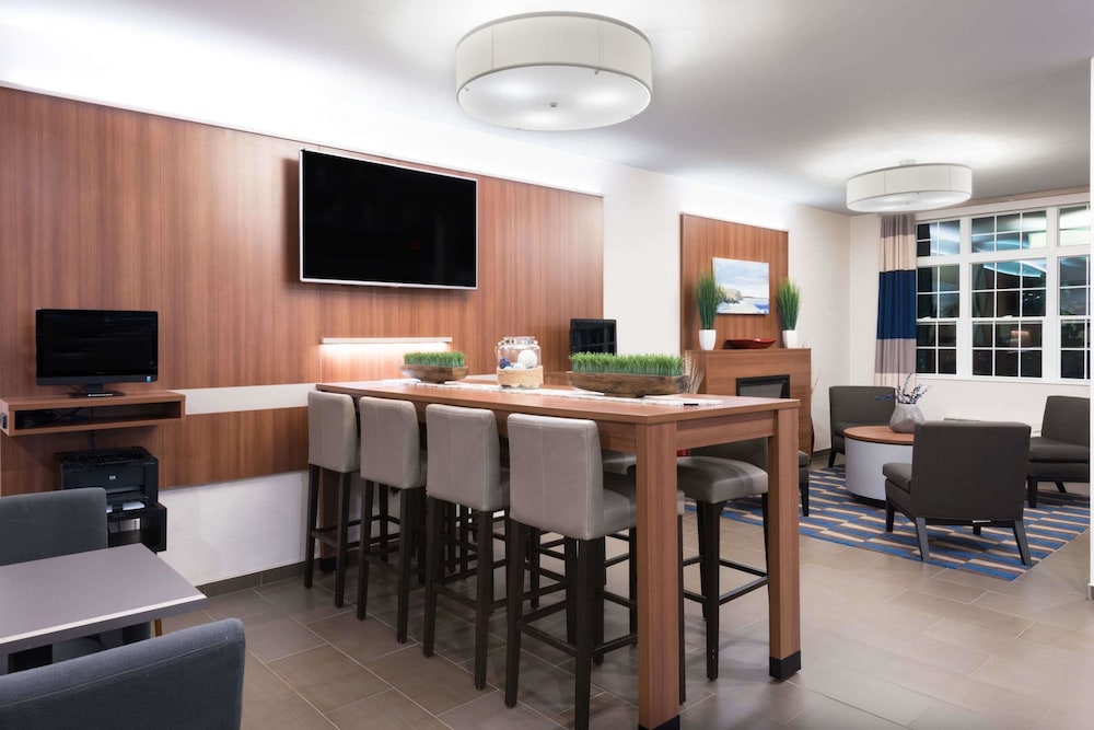 Microtel Inn & Suites By Wyndham Windham 30/41