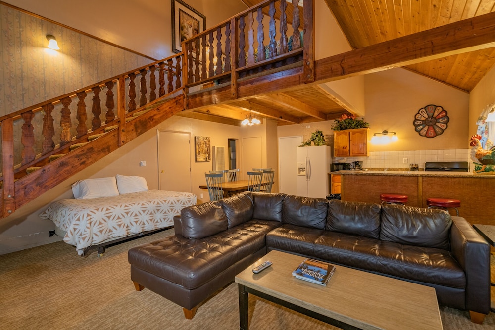 Black Forest Lodge And Cabins 29/50