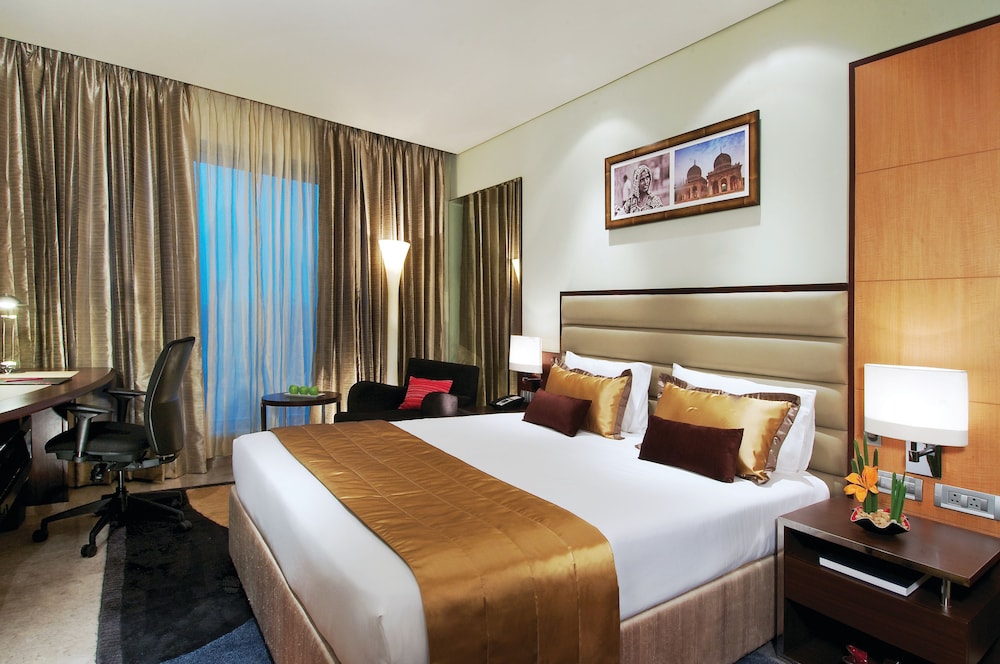 Vivanta Hyderabad, Begumpet 10/55