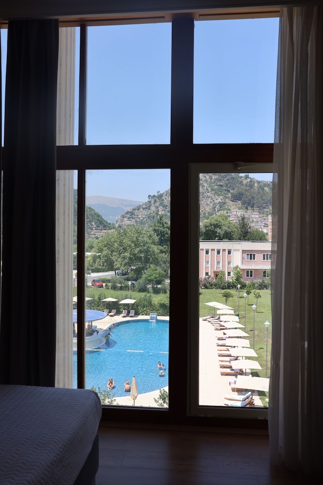 Hotel Colombo Berat 23/50