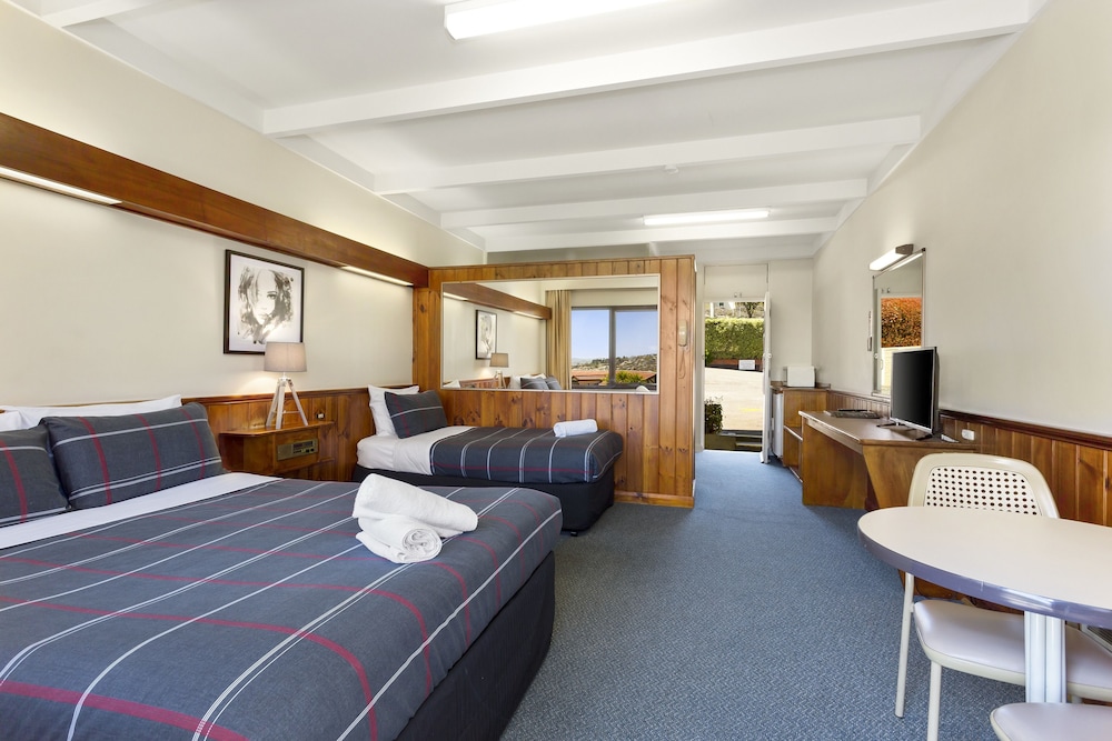 MOTEL