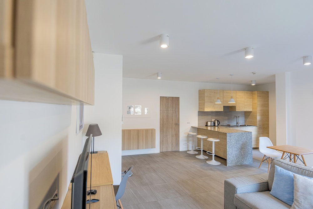 Studio 365 Serviced Apartment 17/69
