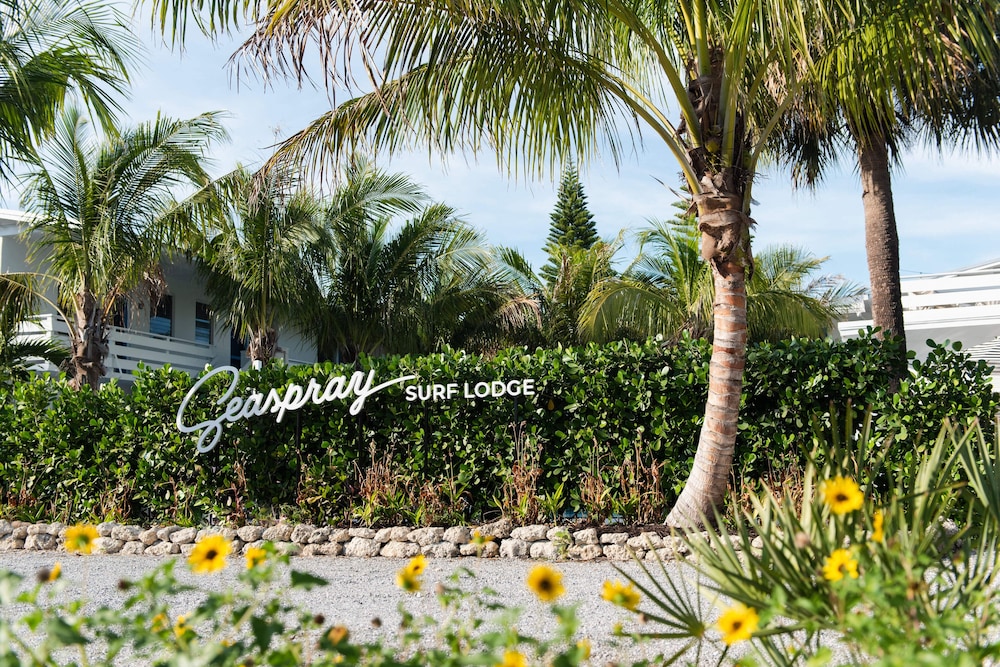 Seaspray Surf Lodge 51/56