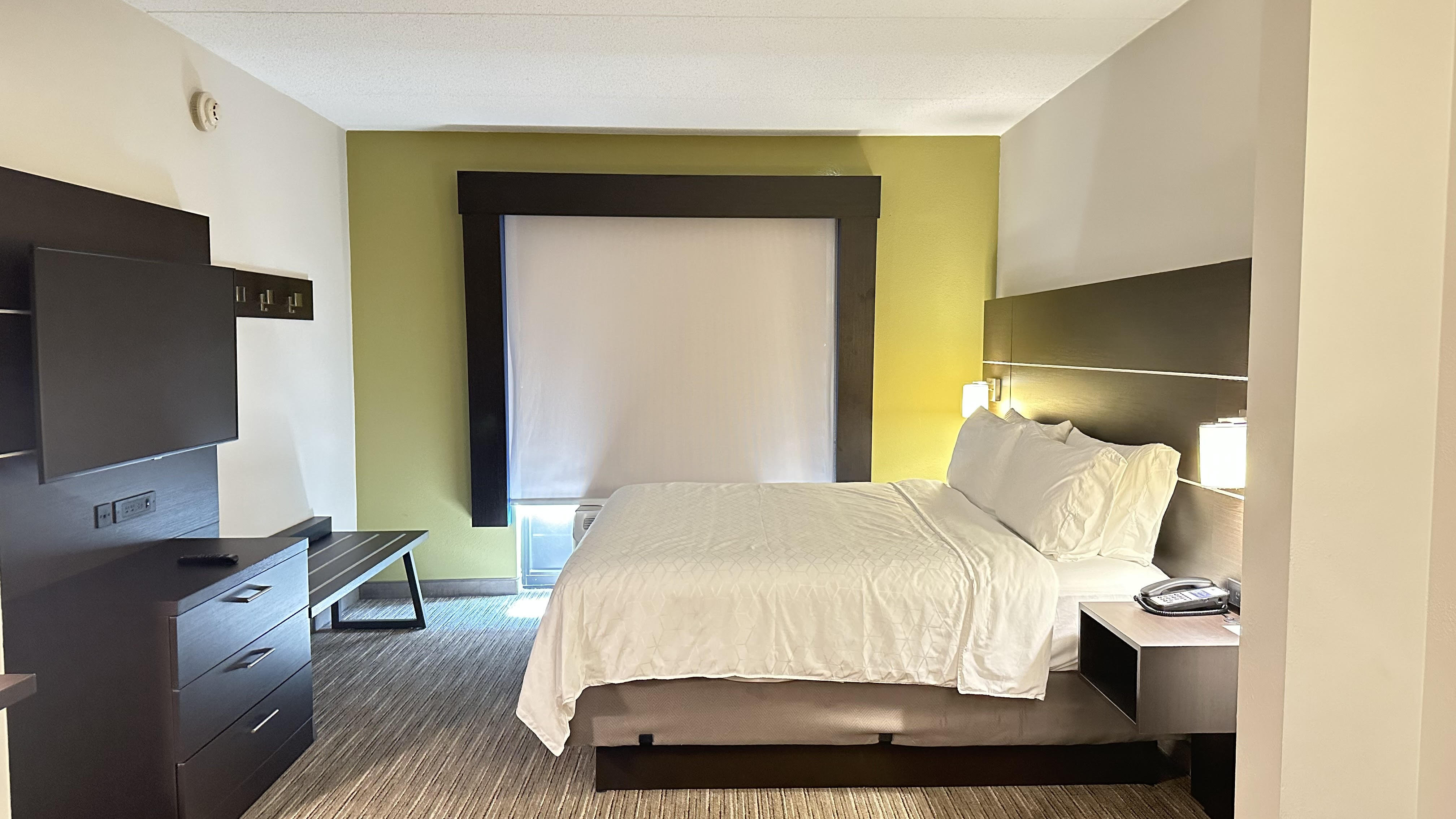 Leisure, King Bed