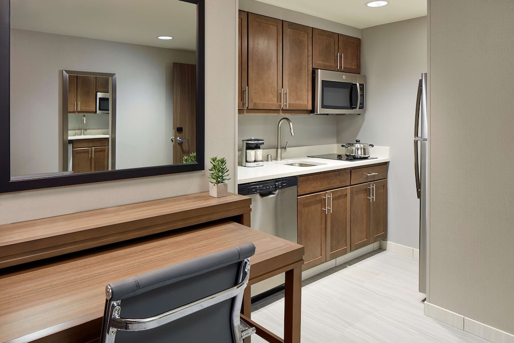 Homewood Suites by Hilton Los Angeles Redondo Beach 6/45