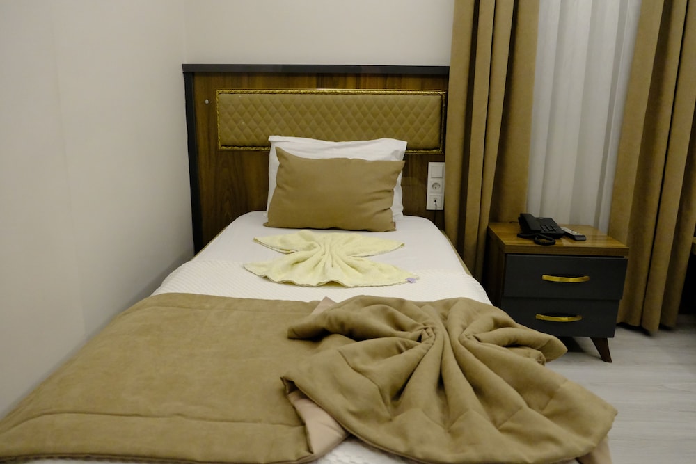 Grand Diamond Hotel 13/20