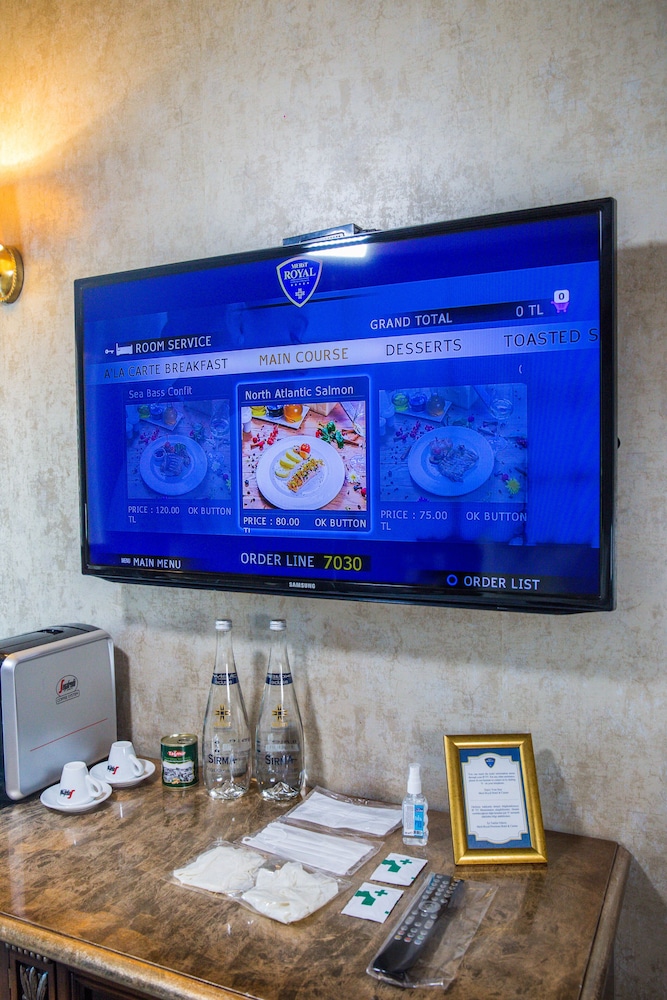 Merit Royal Premium Hotel Casino & Spa — photo 2