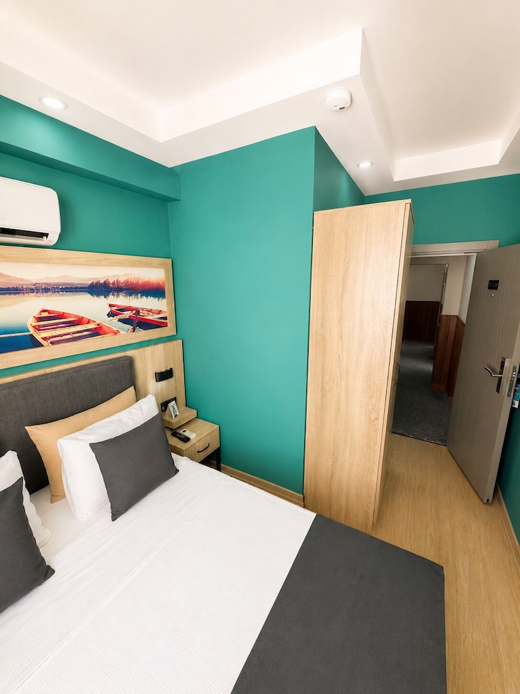 Deniz Hotel Konyaalti 14/94