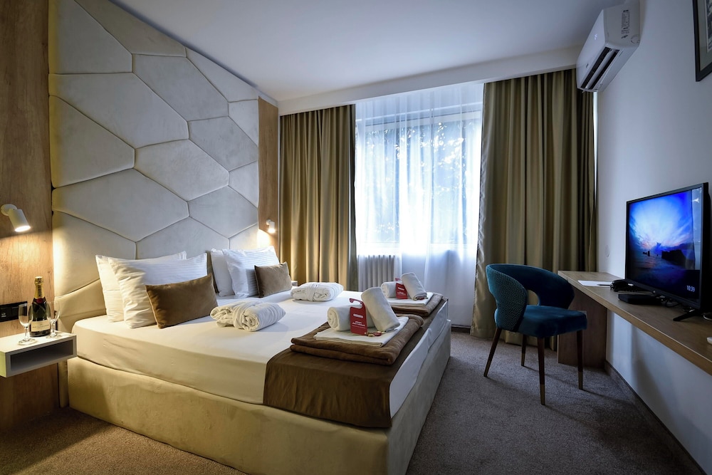 EXECUTIVE, DOUBLE BED